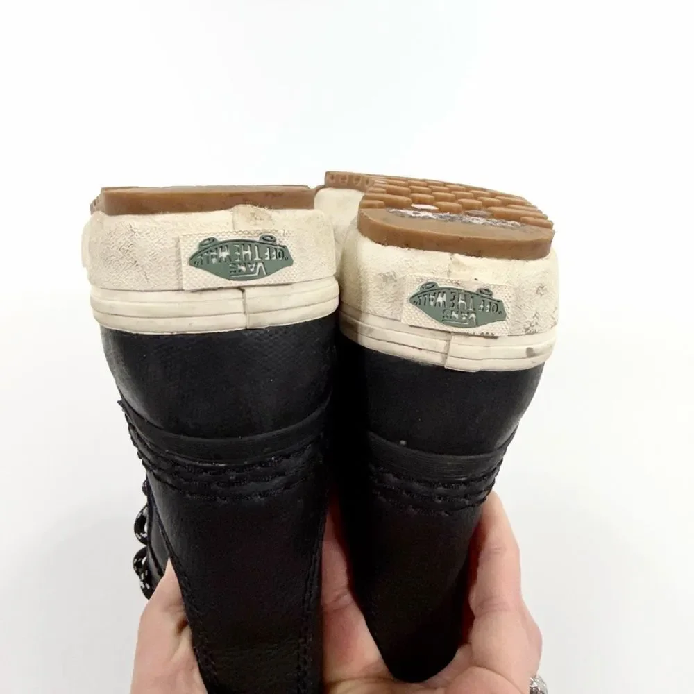 Vans Winter Boots – Size 4.5